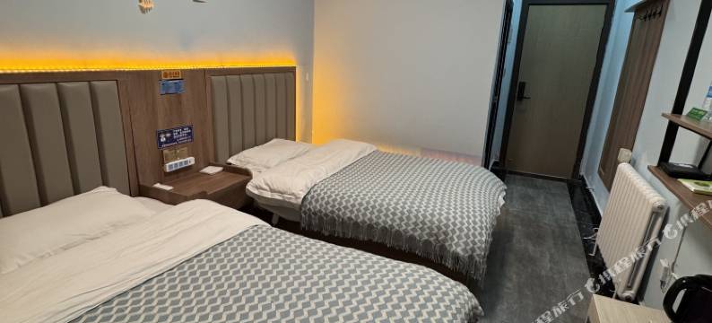 共和赏星·赏月民宿(黑马河店)图片