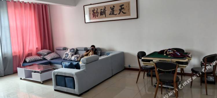察布查尔木木驿站图片