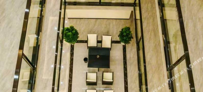 山鸟与月·汤池投影民宿(街子古镇店)图片