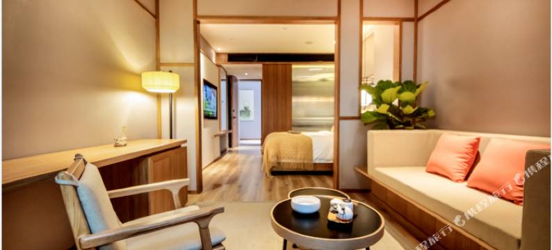 夜泊楠山酒店(绵阳南山中学南郊机场店)图片