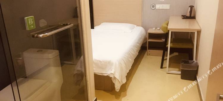 99优选酒店(上海殷高路财经大学地铁站店)图片