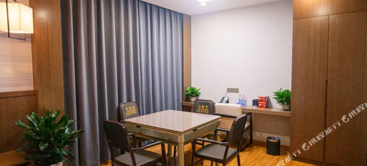 兰博大酒店(圣世广场于都客运总站店)图片