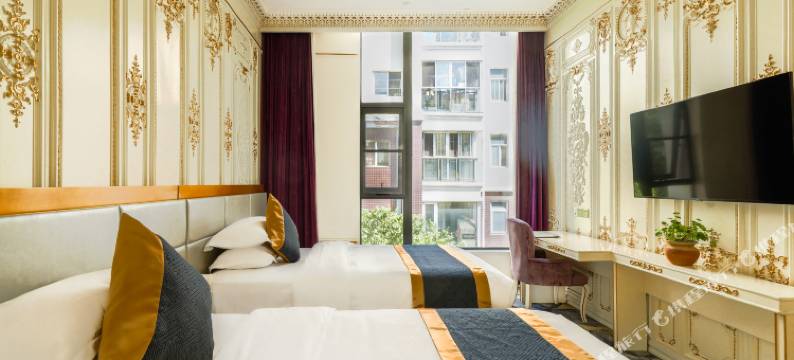 昆明秋德大酒店(滇池路大坝地铁站店)图片