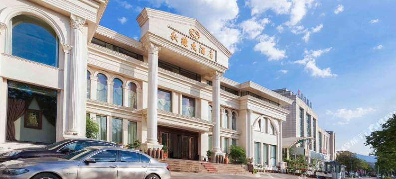 昆明秋德大酒店(滇池路大坝地铁站店)图片