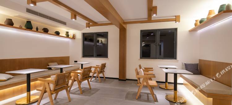 木朴一隅民宿(海口美兰机场鸿洲江山店)图片