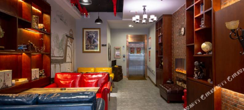 喆里酒店(武汉欢乐谷仁和路地铁站店)图片