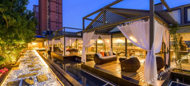 在梁君宿酒店(开封鼓楼广场店)图片