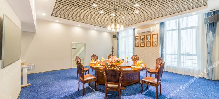 芸溪酒店(大连星海广场会展中心地铁站店)图片