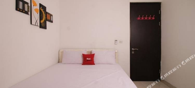 特里萨克提大学附近红多兹PLUS酒店(RedDoorz Plus Near Trisakti University)图片