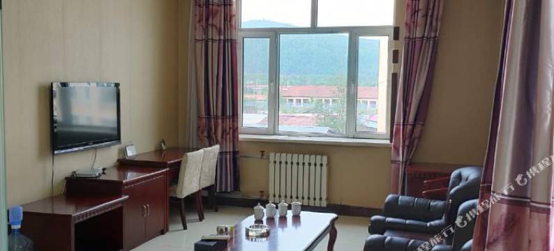 根河龙山宾馆图片