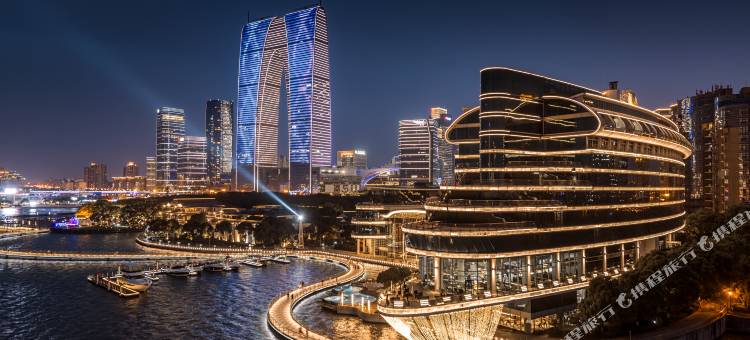 苏州金鸡湖中茵皇冠假日酒店图片