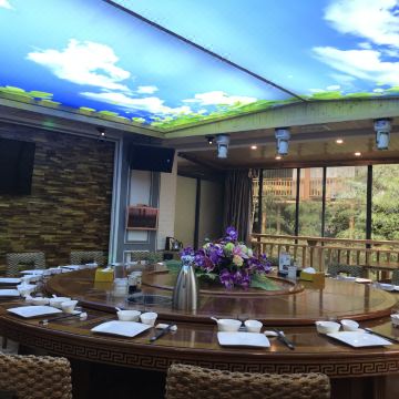 翰霖泉康养酒店外景图