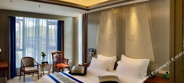 色达金马天际酒店(金马草原集散中心店)图片