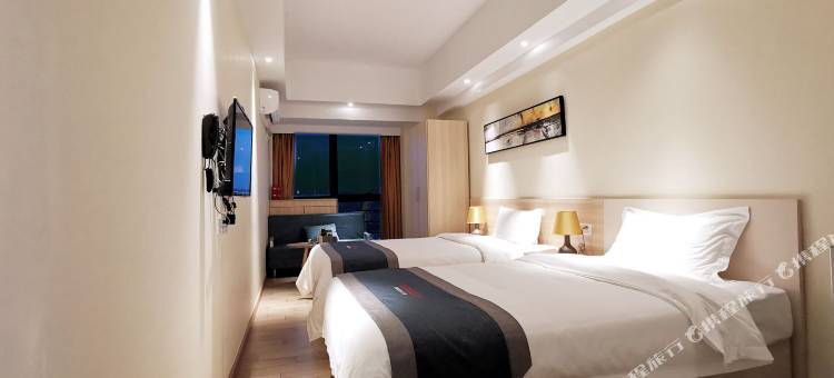 窝趣服务式公寓(佛山湾华地铁站天虹中心店)图片