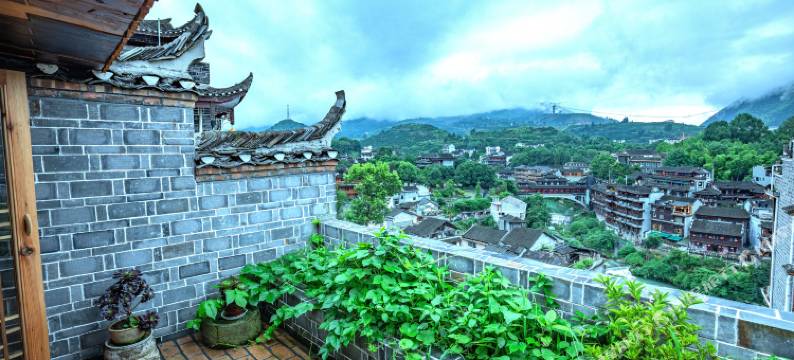 花筑·白河花谷客栈(芙蓉镇瀑布店)图片