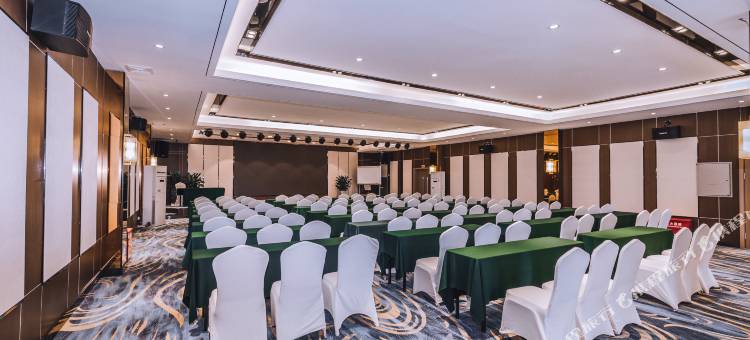 长沙华悦阳光酒店(湖南省博物院北辰三角洲地铁站店)图片