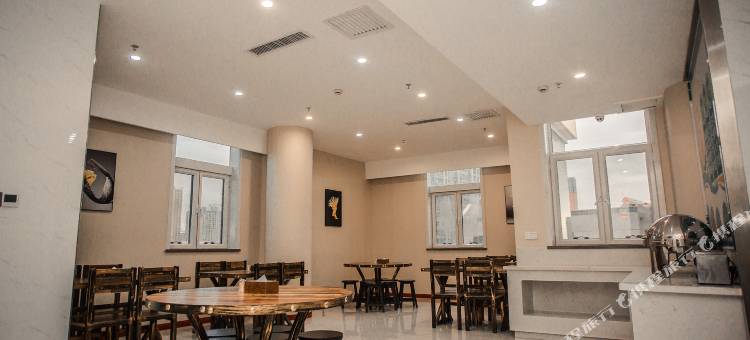 如家睿柏云酒店(库尔勒市交通西路美食广场店)图片