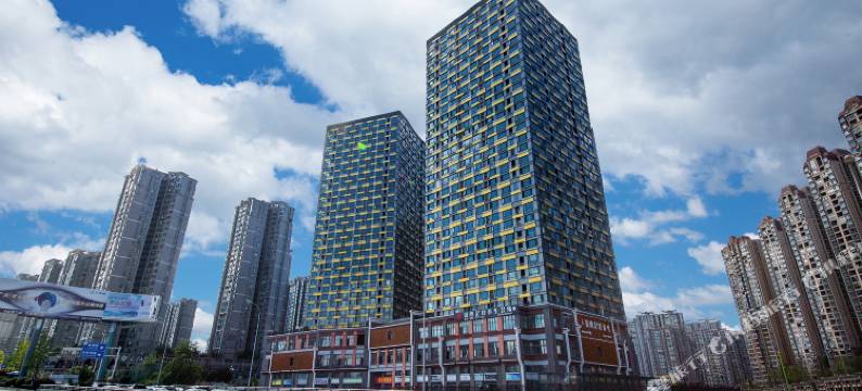 贵阳雅居轩·轻奢影音酒店(恒大中央广场店)图片