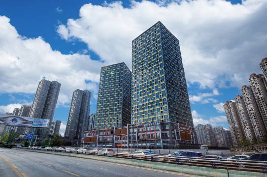 贵阳雅居轩·轻奢影音酒店(恒大中央广场店)