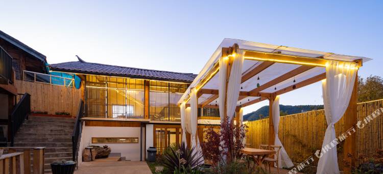 泸沽湖子悦山舍客栈图片