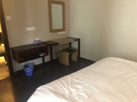 万绿园宝华海景公寓(滨海大道1号分店)