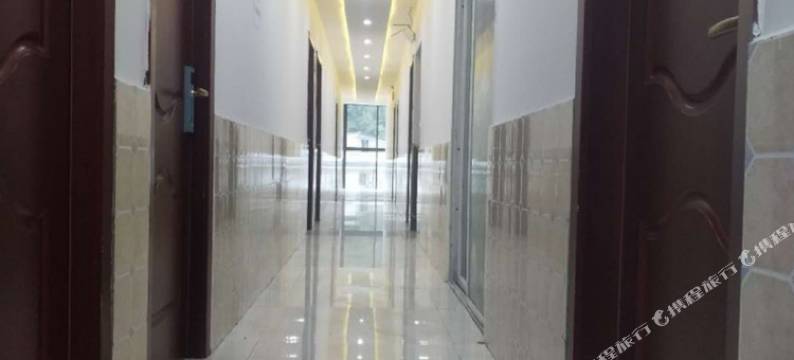 耿达龙潭山庄图片