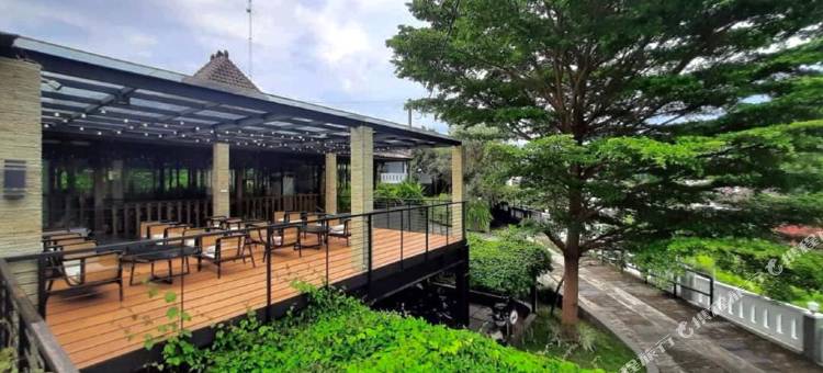 前一度假酒店(Front One Resort Yogyakarta)图片