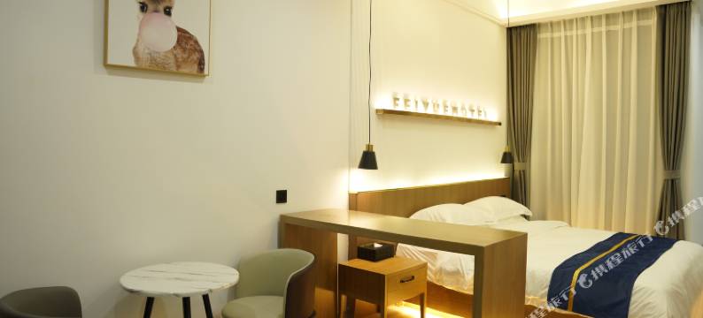 飞越电竞酒店(彭州时代广场店)图片