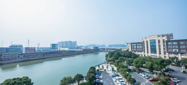 绍兴冠越智能酒店(迎恩门风情水街店)图片