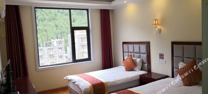 四姑娘山向阳客栈图片