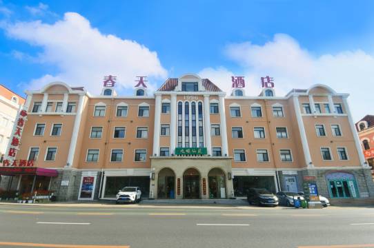 大连春天酒店(市政府人民广场地铁站店)