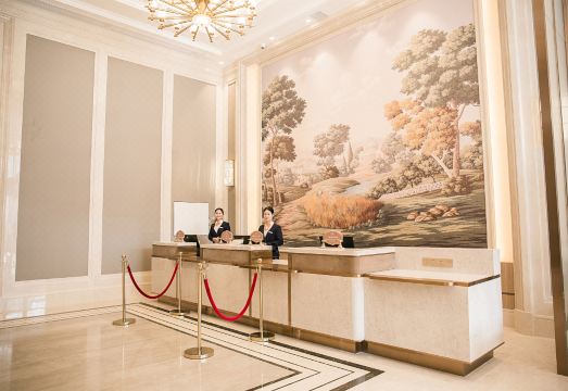 Vienna Hotel 5.0 Huazhou North ShoreHotel Overview