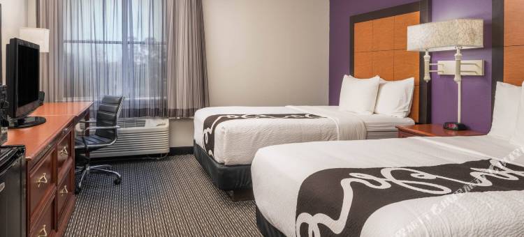 那不勒斯东I-75拉昆塔温德姆套房酒店(La Quinta Inn & Suites by Wyndham Naples East (I-75))图片