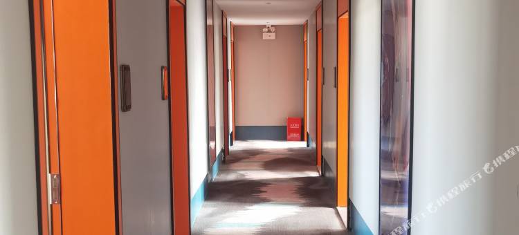 易居未来智能酒店(泌阳人民医院店)图片