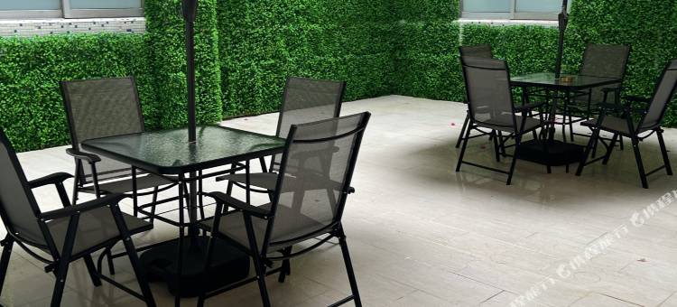 君庭国际公寓(湛江鼎盛广场观海长廊店)图片