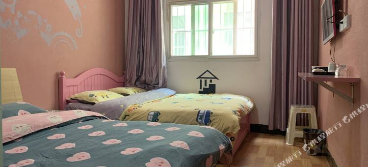万爱主题民宿(西安何家营长安大学城店)图片