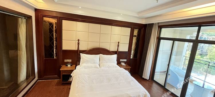 天鹅湖假日酒店图片