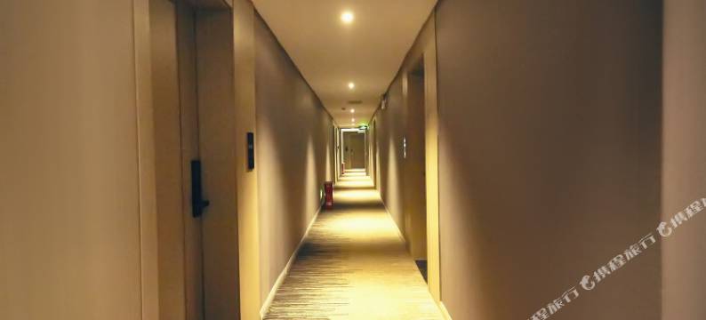 泊曼酒店(关岭汽车站店)图片