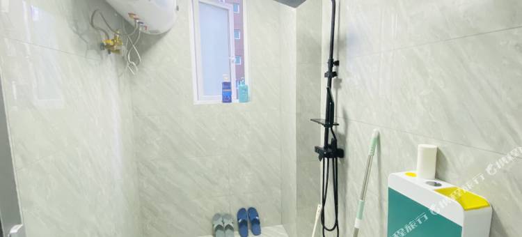 康定三三小住公寓图片