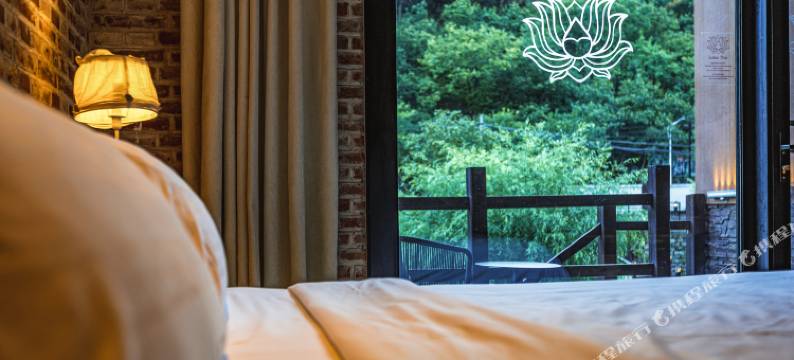 泰莲庭溪畔酒店图片