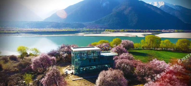 米林听风看水玻璃盒子别墅图片