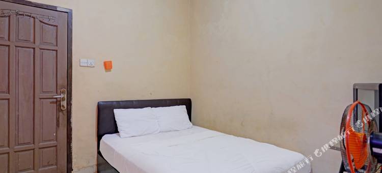 斯波特昂 92875 佩利塔住宿酒店(Spot on 92875 Pelita StayNearAnugrah Sinar Lautan)图片