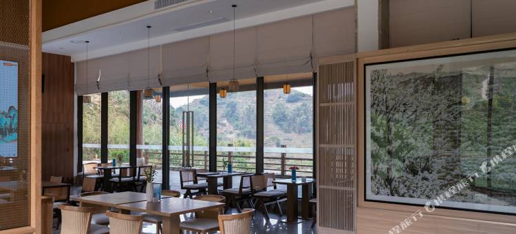 李花谷·水上居酒店图片