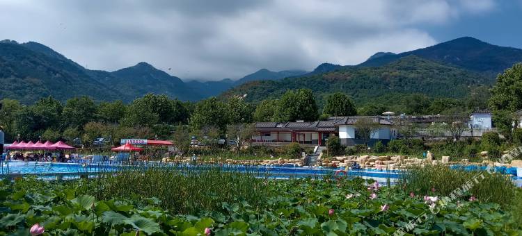 天地仁和客栈(泰安红门登山口店)图片