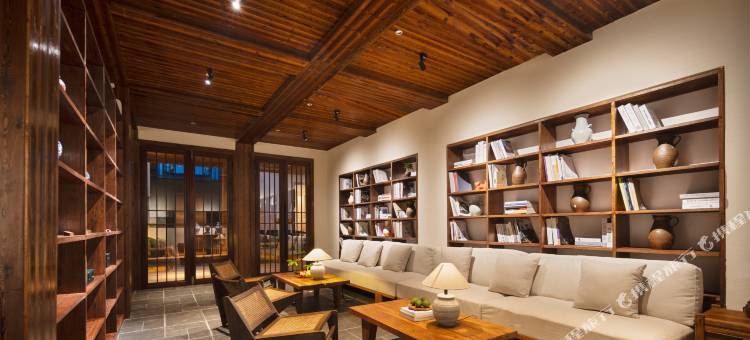 伴山瓷舍·设计师度假民宿(景德镇高铁北站陶阳北路店)图片