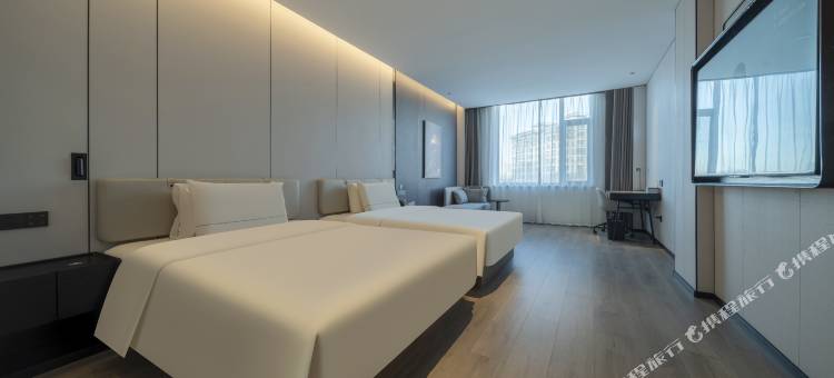 哈尔滨西站城乡路地铁站亚朵酒店图片