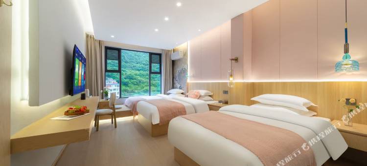 瑞凯·情系折多|Moment·Court·Style美宿(康定情歌广场店)图片