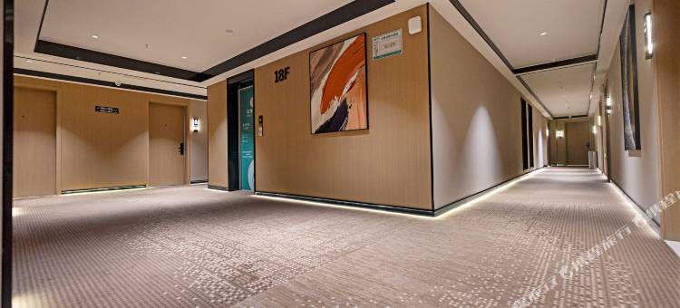 云季•轻居酒店(郑州科学大道正弘汇店)图片