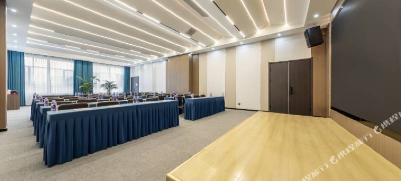 张掖华尊酒店(高铁西站第二人民医院店)图片