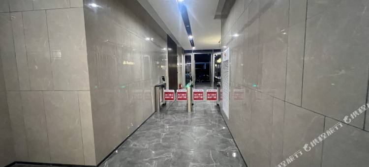 云隐Loft影院民宿(南昌县瑶湖西师范大学店)图片